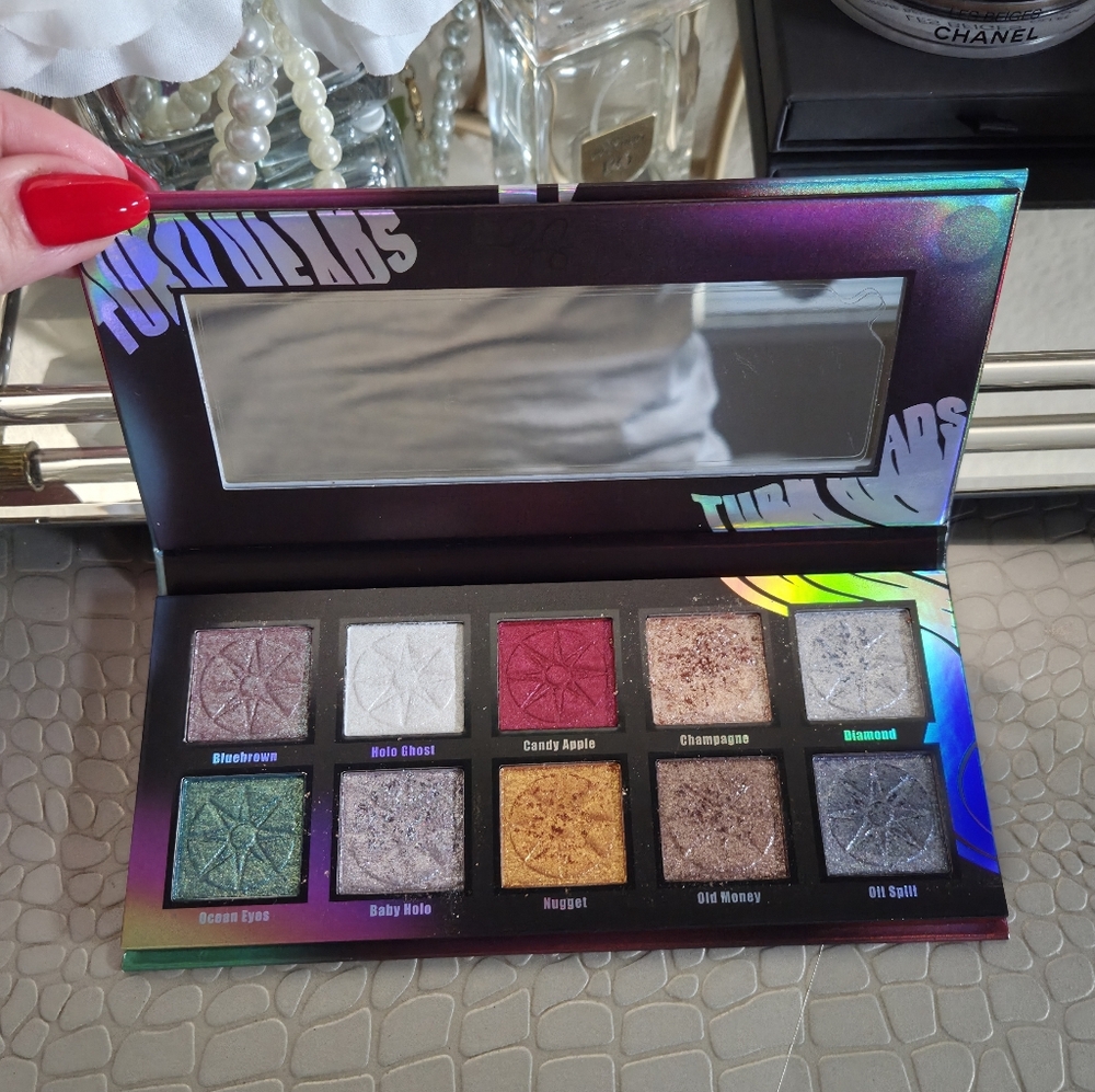 Get Stonned STONNED Eyeshadow Palette